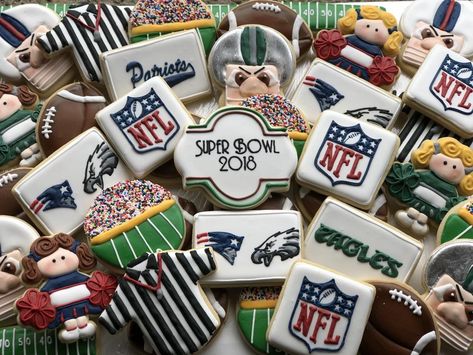 Superbowl Cookies Royal Icing, Super Bowl Cookies Royal Icing, Superbowl Sugar Cookies, Super Bowl Decorated Cookies, Superbowl Cookies Decorated, 49ers Cookies Decorated, Super Bowl Sugar Cookies, Super Bowl Cookies Decorated, Nfl Cookies