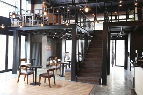 BeanBar Café by Latitude Studio - Sohomod Blog Mezzanine Cafe, Loft Cafe, Bar Restaurant Design, Asma Kat, Cafe Pictures, Architecture Restaurant, Mezzanine Floor, Design Café, 카페 인테리어 디자인