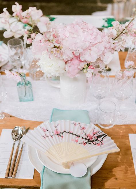 Japanese Wedding Theme, Cherry Blossom Wedding Theme, Cherry Blossom Party, Romantic Wedding Ideas, Sakura Wedding, Dreamy Flowers, Sakura Season, Japanese Party, Cherry Blossom Theme