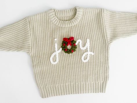 Christmas Embroidered Sweater, Embroidered Christmas Sweater, Baby Christmas Sweater, Pull Orange, Name Sweater, Orange Sherbert, Sweater Ideas, Pull Bebe, Large Christmas Tree