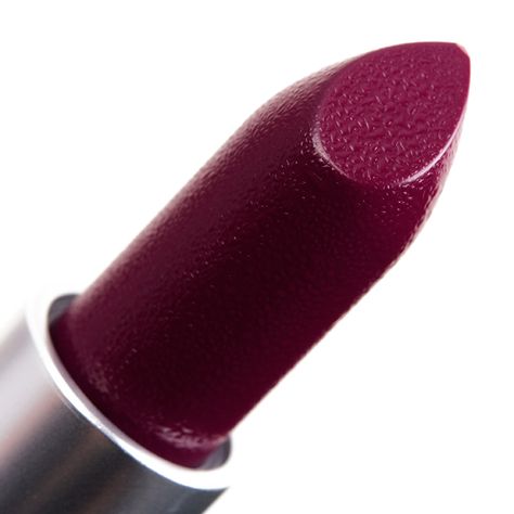 Plum Red Lipstick, Plum Color Lipstick, Affordable Lipstick, Women Beauty Products, Mac Lip Liner, Mac Beauty Products, Lipstick Photos, Lipstick Hacks, Plum Lipstick