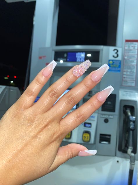 White Nails With Gems On Ring Finger, French Tip With Crystals, French Nails With Design On Ring Finger, Sparkly White French Tip Nails, French Tips With Gems, Fairy Dust Nails, Ring Finger Design, Sparkly French Tips, Fade Nails