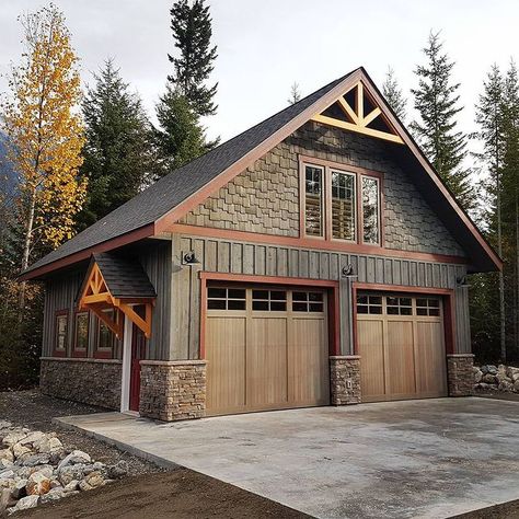 Rustic House Exterior, Casa Garage, Garage Exterior, Barn Garage, Cabin Exterior, Haus Am See, House Siding, Two Car Garage, Building A Shed