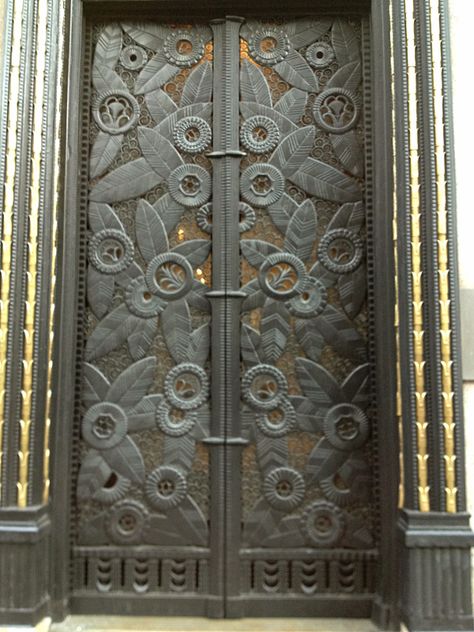 181 Madison Ave, NYC Art Deco doors designed by Edgar Brandt | Flickr - Photo Sharing! Art Deco Door Design, Art Deco Front Door, Art Deco Entryway, Art Deco Doors, Copper Furniture, Art Deco Door, Rooms Design, Safety Door, Deco Architecture