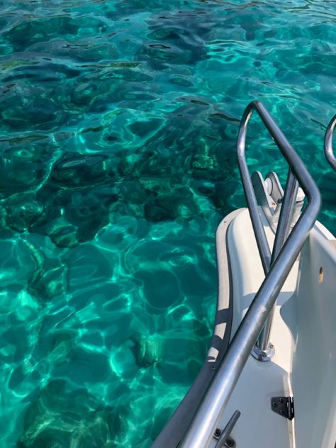 Boat Aesthetic Summer, Mar Aesthetic, Boat Aesthetic, Blue Soul, Ocean Boat, Coastal Life, Summer Inspo, Small Boats, Aesthetic Summer