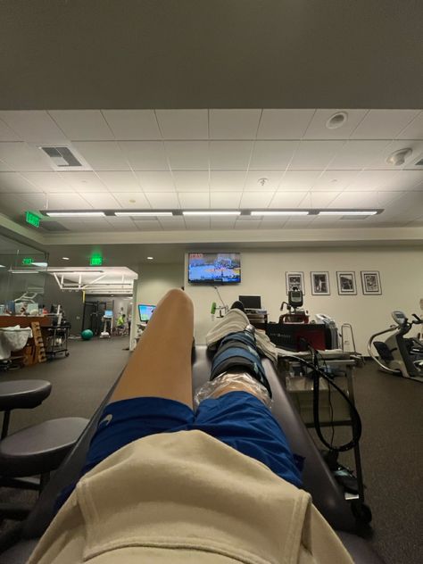 Acl Recovery Aesthetic, Sports Science Aesthetic, Sports Therapist Aesthetic, Sport Science Aesthetic, Physio Aesthetic, Physical Therapist Aesthetic, Pt Aesthetic, Injury Aesthetic, Physical Therapy Quotes