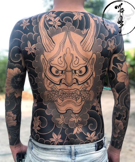 Back Piece Tattoo Japanese, Japanese Tattoo Art Back Piece, Back Japanese Tattoo For Men, Lower Chest Tattoo Men, Traditional Japanese Tattoos Back, Hannya Mask Back Tattoo, Back Tattoo Men Japanese, Japanese Traditional Back Piece, Irezumi Tattoos Back