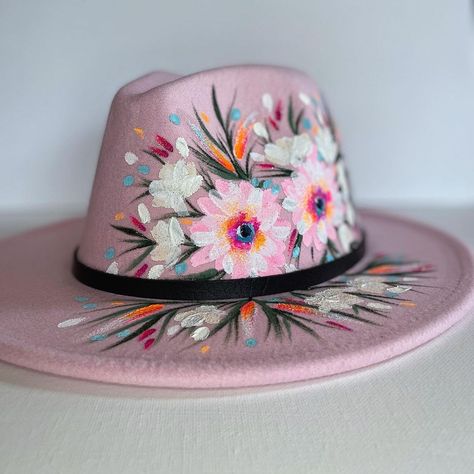 Mexican Painted Hats, Painted Hats For Women, Hand Painted Hats, Red Fedora Hat, Painted Boots, Red Fedora, Blue Desk, Felt Cowboy Hats, Painted Hats