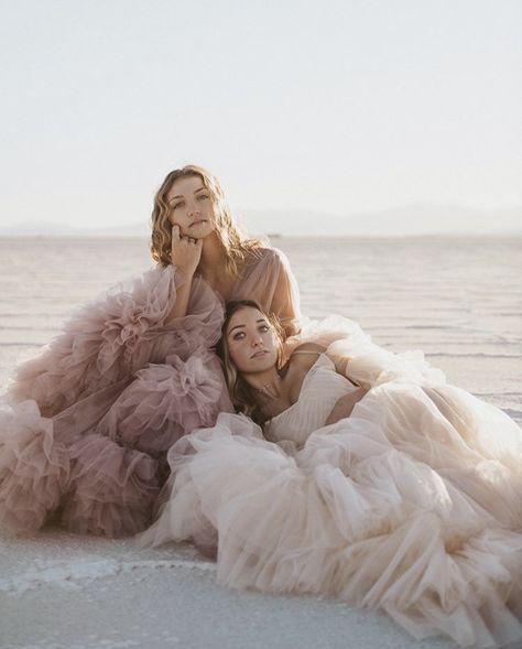 Salt Flat Photoshoot, Utah Salt Flats Photography, Bonneville Salt Flats Photoshoot, Bonneville Salt Flats Photography, Salt Flats Utah Photoshoot, Salt Flats Photoshoot, Utah Photoshoot, Kamri Noel, Brooklyn Mcknight