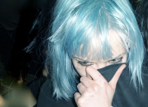 Alice Glass, Crystal Castles, Blue Hair, We Heart It, A Woman, Tumblr, Glass, Hair, Blue