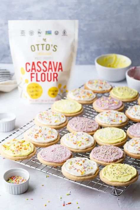 How fun was decorating cut-out cookies as kids? This better-for-you version does not disappoint either. Cut them out into whatever shape you please and have fun making each one special with the frosting and sprinkles of your choice. Our Grain-Free, Gluten-Free recipe is great for parties, backyard BBQs, or to keep all to yourself. Cassava Flour Desserts, Cassava Flour Cookies, Ottos Cassava Flour Recipes, Cassava Flour Recipes, Grain Free Cookies, Baking Easy, Paleo Dishes, No Flour Cookies, Cassava Flour