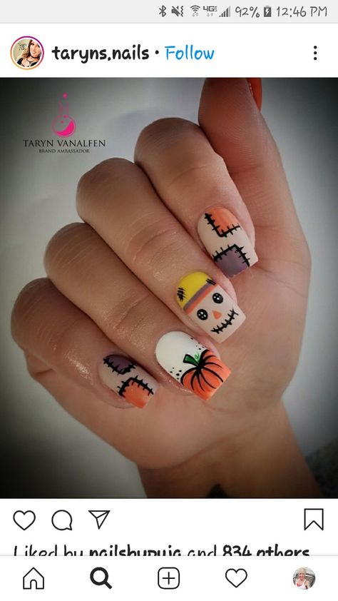 Halloween Patch Nails, Scarecrow Nail Art Designs, Scarecrow Nail Ideas, Pumpkins Nails Design, Cute November Nail Ideas, Scarecrow Nails Fall, Scare Crow Nails, Fall Patchwork Nails, Scarecrow Nail Art