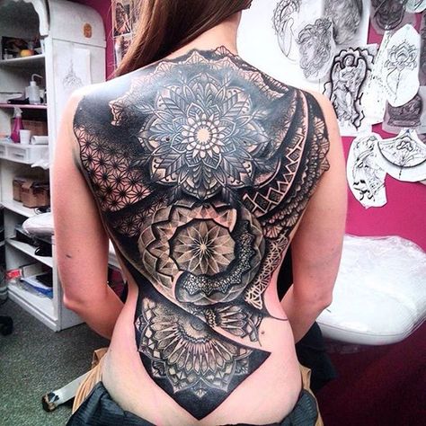 Lower Back Tattoo Designs, Bodysuit Tattoos, Girl Back Tattoos, Full Back Tattoos, Spine Tattoos For Women, Most Popular Tattoos, Back Tattoo Women, Tattoo Feminina, Spine Tattoos