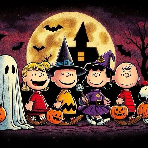 Happy Halloween Gif, Happy Halloween Pictures, Charlie Brown Halloween, Peanuts Charlie Brown Snoopy, Peanuts Halloween, Halloween Wallpaper Cute, Snoopy Halloween, Halloween Facts, Snoopy Images