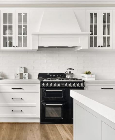 Smeg Stove, Smeg Kitchen, Kitchen Stove, Kitchen Inspo, New Kitchen, Stove, Kitchen Design, Kitchen Cabinets, New Homes