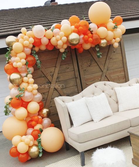 Baby Shower Balloon Garland, White Balloon Arch, Shower Decorations Wedding, Wedding Shower Decorations, Twins Baby Shower, Party Pictures, White Balloons, Decorations Wedding, Grad Parties