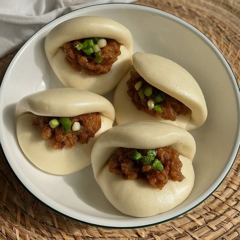 Bao Bun Recipe, Steamed Bao Buns, Steamed Bao, Pork Meals, Bao Buns, Bun Recipe, Ground Pork, Pork Recipes, Buns