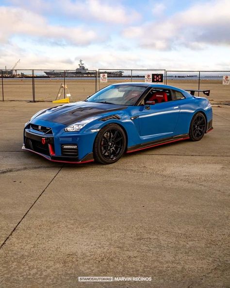 2017 Nissan GTR Nismo .. Instagram: @CAL.R35 Instagram: @mr2mivin .. #stanceautomag #stanceauto #gtr #skylingtr #nismogtr #gtr35 #nissanskyline #ｇｔｒ #r35gtr #r35pect #r35nismo #jdm #jdmlife #carcommunity Nissan Gtr R35 2017, Nissan Godzilla, Nissan Gtr 35, Nissan Gtr Nismo, Gtr 35, Gtr Nissan, Gtr Nismo, R32 Gtr, R35 Gtr