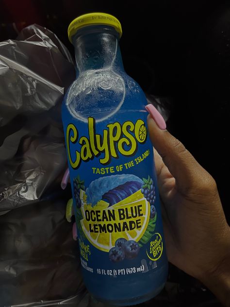 Ocean blue lemonade 💙😋 Calypso Blue Lemonade, Blue Lemonade Aesthetic, Coquette Drinks, Blueberry Food, Blue Calypso, Blue Foods, Blue Lemonade, 2023 Aesthetic, Blue Things