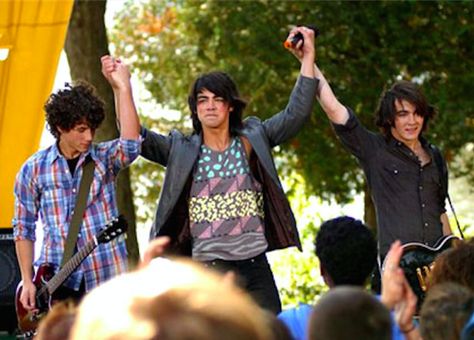 Camp Rock Outfits, Outfit Camp, Jonas Brothers Concert Outfit, Jonas Brothers Concert, Jonas Brother, Camp Buddy, Camp Rock, Camp Counselor, Band Of Brothers