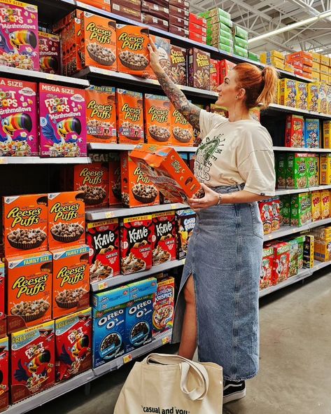 Walmart, Food Shopping, Cereals, Aesthetic Vibe Cereals Aesthetic, Walmart Aesthetic, Walmart Food, Supermarket Aesthetic, Food Shopping, Aesthetic Picture, Ap Art, Food Shop, New Job