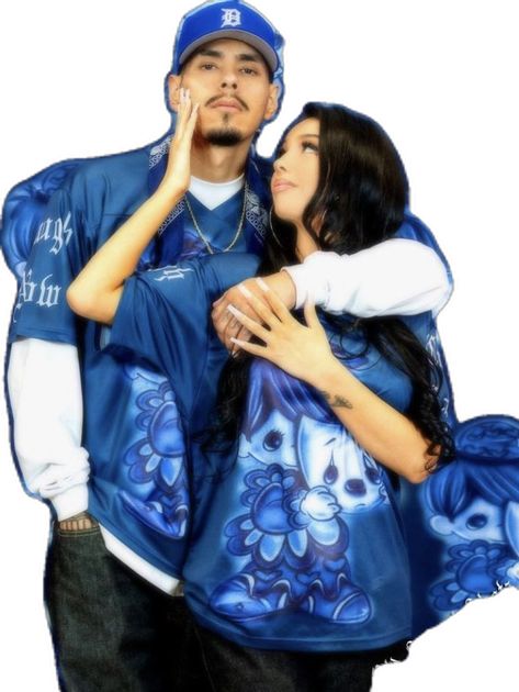 Old School Valentines Photoshoot, Y2k Couple Photoshoot, Cholo Couple Photoshoot, Old School Couples, Old School Couples Photoshoot, Chicano Outfits, Valentine Poses, Old School Photoshoot, 2000s Couple Photoshoot