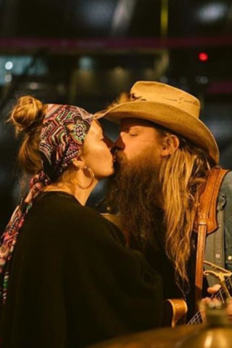 Chris and Morgane Stapleton 💗 Stapleton Concert Outfit, Chris Stapleton Concert Outfit, Morgane Stapleton, Chris Stapleton Tennessee Whiskey, Chris Stapleton Concert, The Music Man, Outlaw Country, Chris Stapleton, Tennessee Whiskey