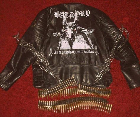 Battle Jacket, Extreme Metal, Late At Night, Metal Clothing, Metal Fashion, Punk Outfits, Goth Outfits, Punk Fashion, At Night