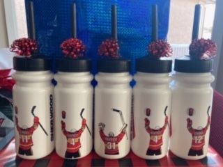 🧴Tired of boring water bottles? Upgrade with Stinky Lockers' Customizable Hockey Water Bottle Stickers! 🏒🥅 Add your personal flair with our waterproof decals that withstand any game. https://buff.ly/3L1M85B #Customization #WaterBottleDecals #HockeyLife #UniqueGear #StinkyLockers Hockey Water Bottle, Hockey Life, Water Bottle Stickers, Lockers, Water Bottles, Hockey, Water Bottle, Water, Quick Saves