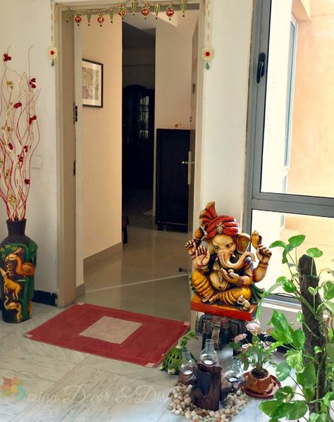 Indian Entryway Decor Ganesha Entrance Decor, Corner Decorating Ideas Entryway, House Entrance Ideas Indian, Home Entrance Decor Indian, Indian Entryway Decor, Home Entrance Decor Entryway, Entrance Door Decoration, Entryway Decor Indian, Door Entrance Decor