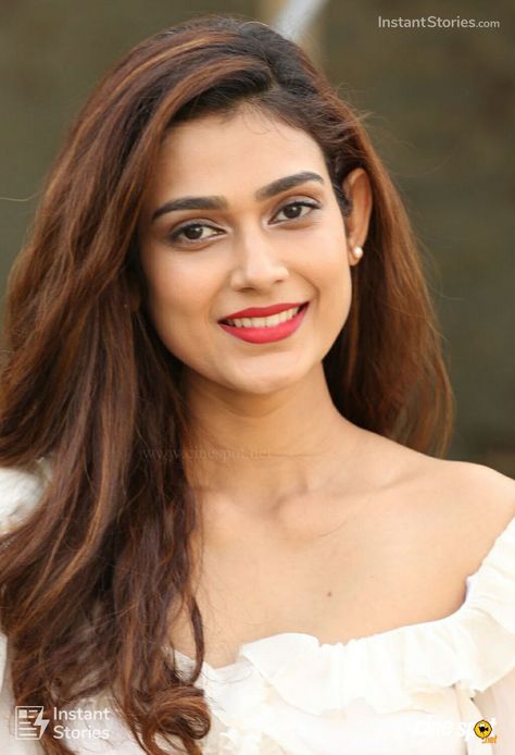 Aakanksha Singh Latest Hot HD Photos/Wallpapers (1080p) (3786) #aakankshasingh Akanksha Singh, Aakanksha Singh, Profile Picture Images, Pink And White Dress, Top Celebrities, High Waist Fashion, Whatsapp Dp, Wallpapers Hd, Pakistani Fashion