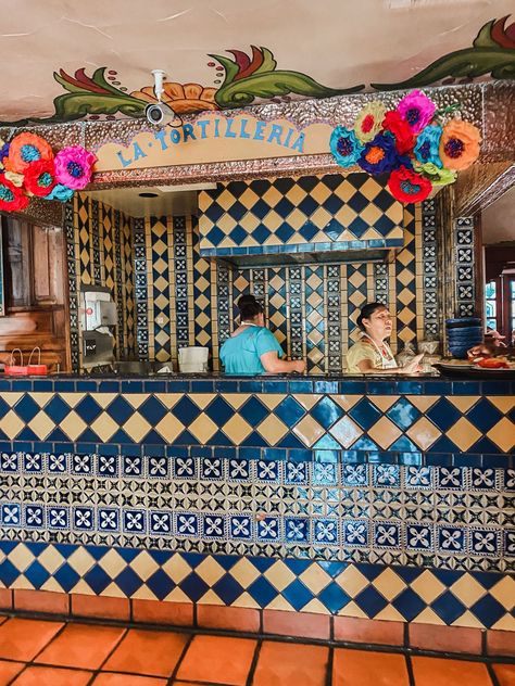 Mexican Style Restaurant Decor, Small Mexican Restaurant Design, Mexican Themed Restaurant, Cute Mexican Restaurant Decor, Mexican Aesthetic Restaurant, Trendy Mexican Restaurant, Modern Mexican Restaurant Decor, Mexican Restaurant Ideas, Taco Stand Ideas