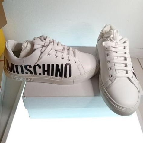 New Moschino Low - Top Logo Sneakers large contrast logo is printed