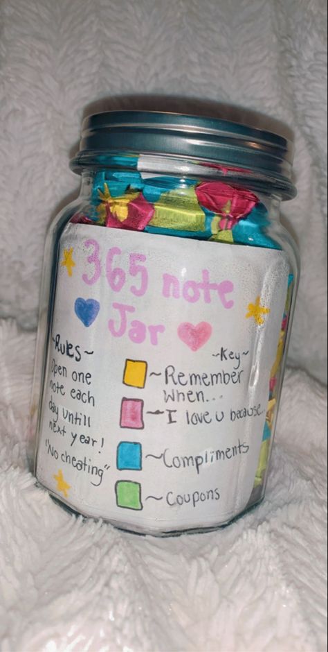 the perfect gift ✨ 365 Days Jar Ideas Friends, What To Make For Your Friends Gift Ideas, Homemade Best Friend Gifts Christmas, Gift Jar Ideas For Best Friend, Birthday Jar Gift Ideas For Best Friend, Gift Jar Ideas For Boyfriend, Bday Gift Ideas For Boyfriend Diy, Perfect Gifts For Boyfriend Birthday, Creative Couple Gifts