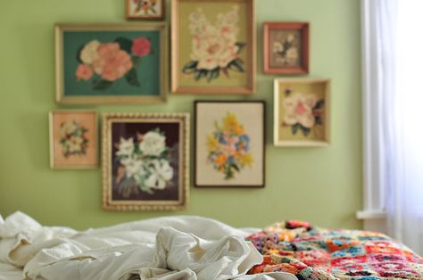 Floral Bedroom, Bedroom Pictures, Granny Chic, Gallery Walls, My New Room, Bedroom Inspirations, New Room, Home Is Where, Vintage Home