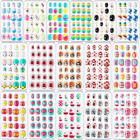 Press On Nails For Kids, Nail Kit For Kids, Lily Nails, Curvy Casual Outfits, Short Fake Nails, Manicure Tips, Nails For Kids, Christmas Nail, Nail Kit