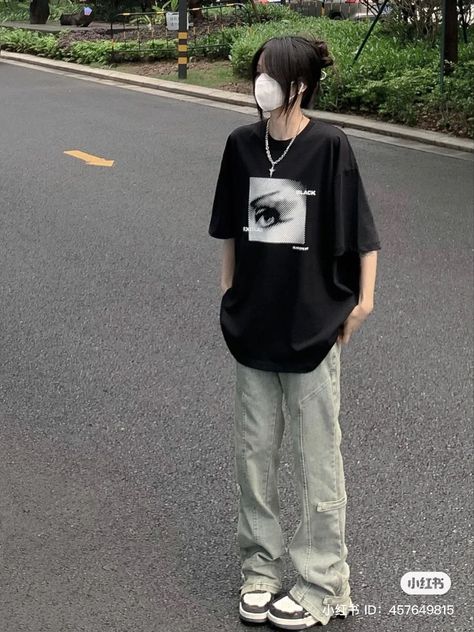 Chinese Baggy Outfits, Chinese Douyin Fashion, Chinese Tomboy Outfits, Douyin Tomboy Outfits, Cute Chinese Outfits, Summer Boyish Outfits, Douyin Outfits Aesthetic, Douyin Style Outfits, Chinese Style Outfit