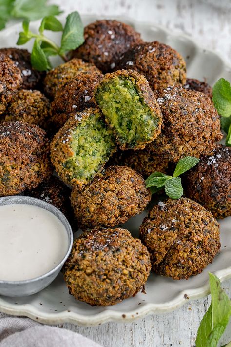 Bright Green Falafel Green Falafel, Healthy Falafel Recipe, Cilantro Parsley, What Is For Dinner, Falafel Recipe, Dry Chickpeas, Vegetarian Foods, Chickpea Recipes, Tahini Dressing