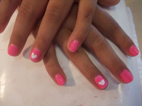 Heart design with gel manicure for kids ! #heart, #cute, #girl, #pink, #white, #kids Kids Manicure Ideas Simple, Children Nails Designs For Kids, Nails For Little Kids, Gel Nails For Kids, Kid Nail Ideas, Kids Manicure Ideas, Kids Nails Cute Simple, Toddler Nails, Kid Nails