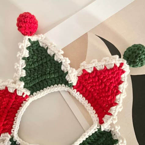 Christmas Triangle Knitted Pet Collar | Crochet Pet Collar | Cat Collar | Dog Collar Pet Collar Crochet, Crochet Pet Collar, Cats And Rabbits, Crochet Pet, Dog Sweater Pattern, Crochet Dog Patterns, Dog Patterns, Christmas Dog Collar, Crochet Christmas Gifts