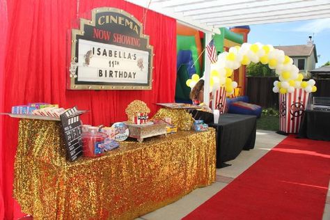 Movie Night Dessert Table, Diy Concession Stand For Birthday Party, Upgrade Movie, Movie Theater Party, Backyard Movie Party, Movie Night Theme, Popcorn Cake, Movie Night For Kids, Halloween Photo Booth