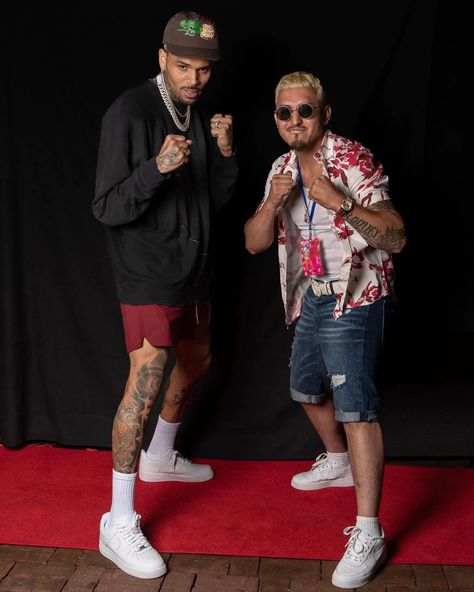 Chris Brown Meet And Greet, Brown Pics, Chris Brown Funny, Chris Brown Official, Ayo And Teo, Chris Brown Pictures, Chris B, Boxing Match, Breezy Chris Brown