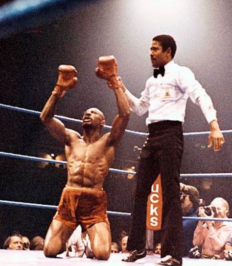 Boxing Pictures, Boxing Pics, Boxing Photography, Marvin Hagler, Boxing Legends, Marvelous Marvin Hagler, Roberto Durán, Vintage Boxing, Boxing Images