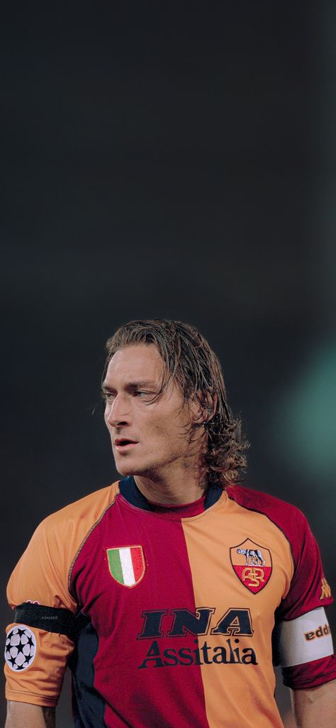 Football Legends Wallpaper, Totti Wallpaper, Football Aesthetic Wallpaper, As Roma Wallpapers, Totti Roma, Old Football Players, Football Ronaldo, Rap Video, Ronaldo Cristiano