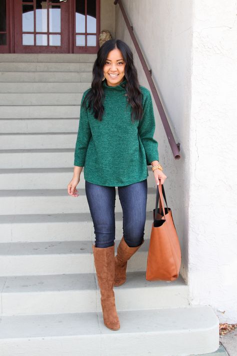 Hunter Green Sweater Outfit Winter, Green Dressy Sweater, Green Turtleneck Sweater Outfit, What To Wear With A Green Sweater, Outfits With Green Sweaters, Dark Green Boots Outfit, Hunter Green Sweater Outfit, Green Sweater Outfit Fall, Emerald Green Sweater Outfit