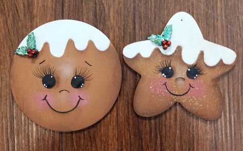 Gingerbread Painting, Gingerbread Faces, Gingerbread Diy Crafts, Teapot Crafts, Diy Christmas Candy, Christmas Bazaar, Gingerbread Christmas Tree, Christmas Crafts Diy Projects, Gingerbread Crafts