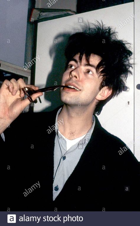 Download this stock image: Ian McCulloch of Echo Julian Cope, Echo And The Bunnymen, Bunny Man, Artist Biography, Those Were The Days, New Romantics, Music People, Music Memes, Post Punk