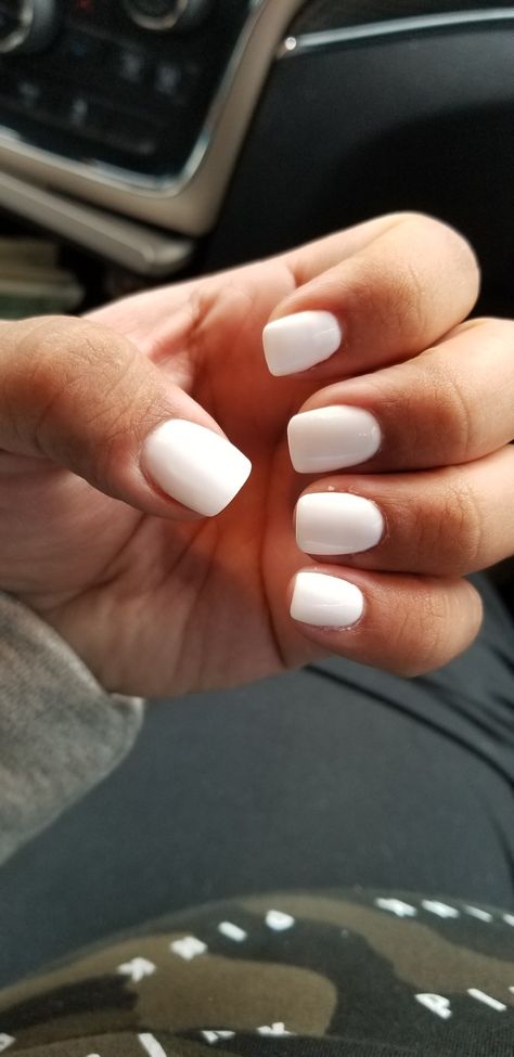 White Dip Short Nails, White Dipping Powder Nails, White Powder Nails Short, Square Short Dip Nails, Summer White Nails Short, Dip Powder Tip Nails, White Acrylic Nails Square Short, Short Gel White Nails, Off White Dip Nails