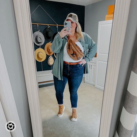 Cardigan Outfit Plus Size, High Top Converse Outfit, Platform Sneakers Outfit, Platform Converse Outfit, Knit Cardigan Outfit, Platform Outfit, Sherpa Shacket, Teacher Aide, Baseball Hat Outfit