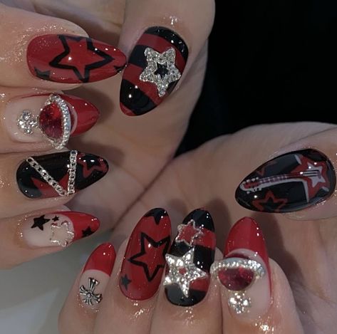 Black And Red Nails Short, Red Square Nails Design, Emo Nail Art, Emo Rockstar, Emo Nails, Rock Star Nails, Rockstar Nails, Rock Nails, Star Nail Designs